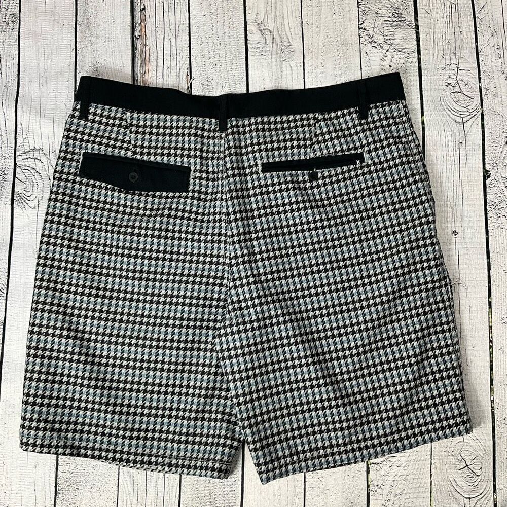 HURLEY Shorts  - Picture 2 of 4